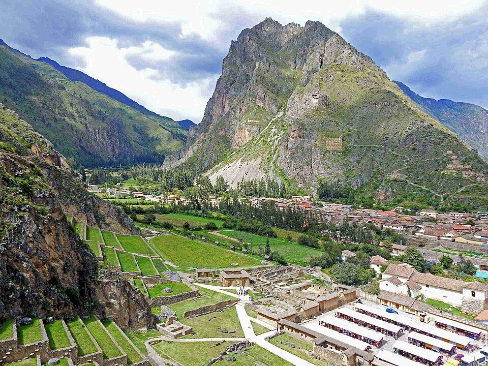 Ollantaytambo: Stone, Water and Living Streets