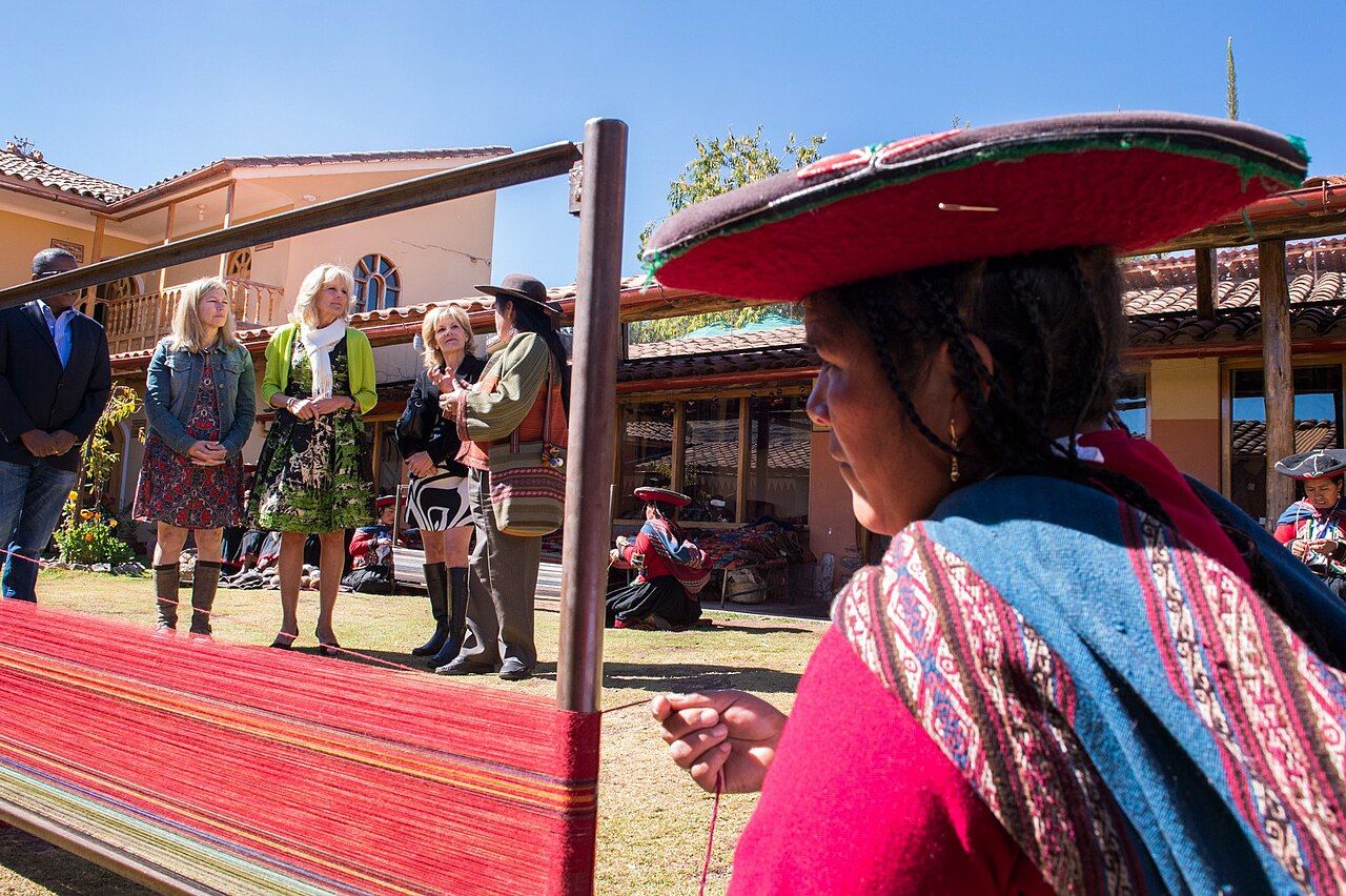 A day with the Yachaqs community hosts